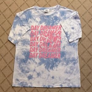 Princess Polly blue tie dye  T shirt w bright pink text on front NWOT 8